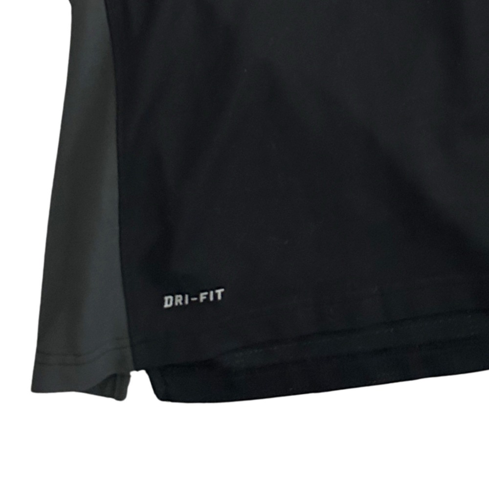 Nike Dri-FIT Men's M Black Gray Panel Long Sleeve Training Shirt 677638-010 - Picture 5 of 11